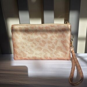 Jen & Co Coral And Cream Leopard Print Wristlet Clutch